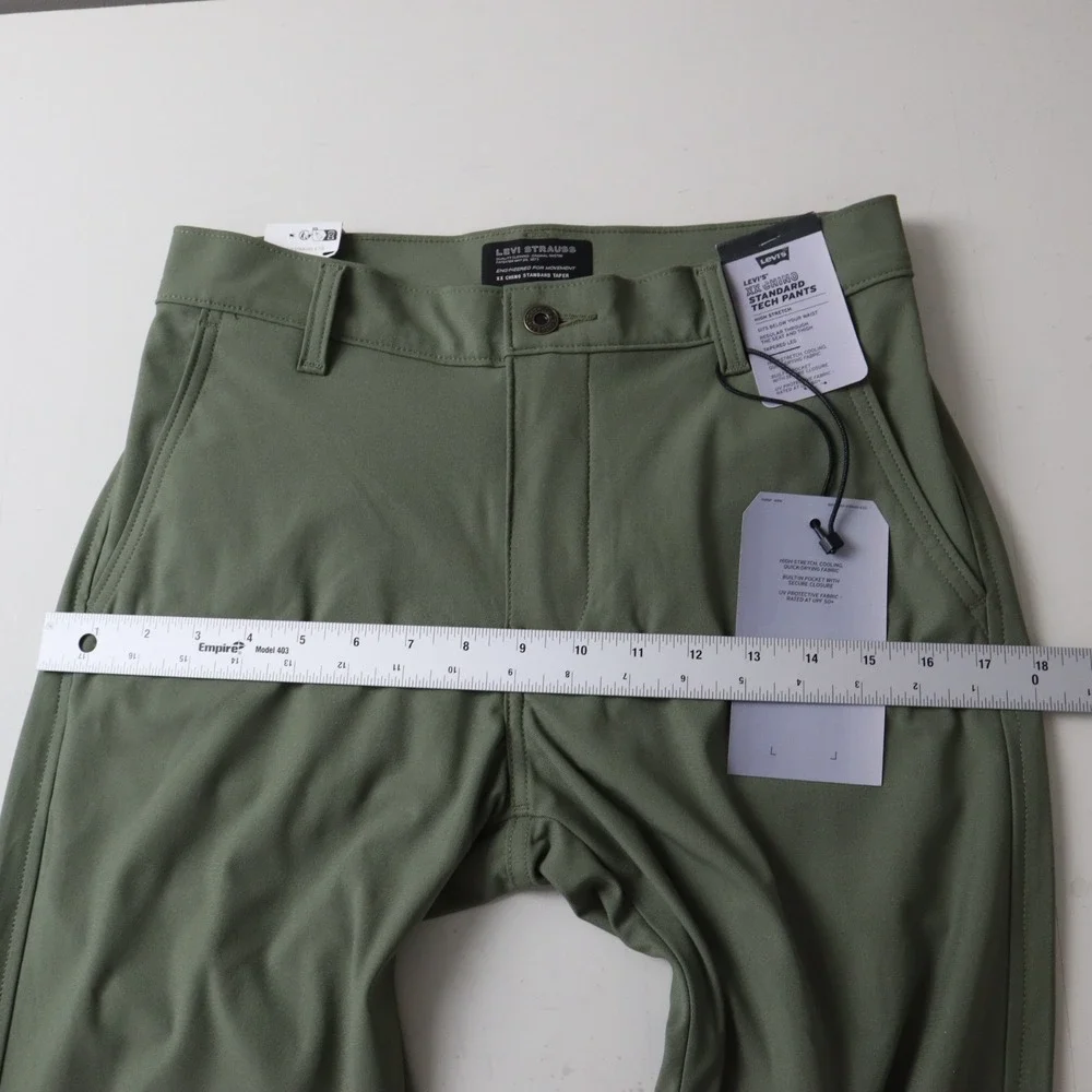 Levis levis pants